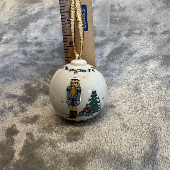 Vintage AK Kaiser christmas ornament porcelain ball w/ hand painted nutcracker - Picture 10 of 11